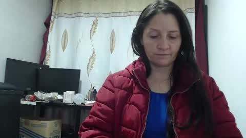 Snapshot of agel_sw1 chatting on 13, 10, 2025 Angel online show from 13, 10, 2025