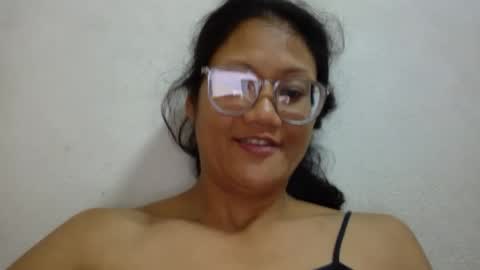 Snapshot of agela22 chatting on 1, 8, 2026 agela22 online show from 1, 8, 2026