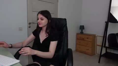 Snapshot of agelina_summer chatting on 4, 1, 2025 Agelina Lilly Laura online show from 4, 1, 2025