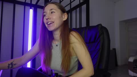 Snapshot of agelina_summer chatting on 8, 2, 2025 Agelina Lilly Laura online show from 8, 2, 2025