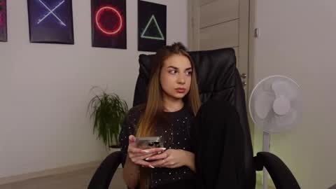 Snapshot of agelina_summer chatting on 15, 2, 2025 Agelina Lilly Laura online show from 15, 2, 2025