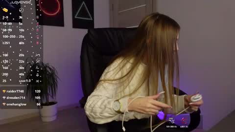 Snapshot of agelina_summer chatting on 17, 2, 2025 Agelina Lilly Laura online show from 17, 2, 2025
