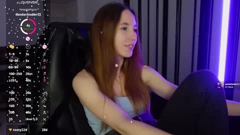 Snapshot of agelina_summer chatting on 20, 2, 2025 Agelina Lilly Laura online show from 20, 2, 2025