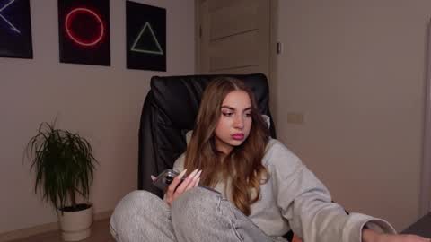 Snapshot of agelina_summer chatting on 20, 2, 2025 Agelina Lilly Laura online show from 20, 2, 2025