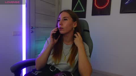 Snapshot of agelina_summer chatting on 13, 9, 2025 Agelina Lilly Laura online show from 13, 9, 2025