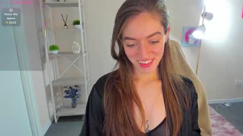 agnes wells online show from 29, 9, 2025