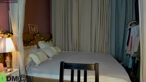 agnes wells online show from 2, 11, 2025