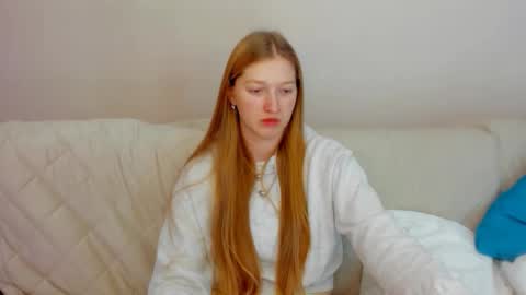 Snapshot of agnesarden chatting on 16, 11, 2025 AgnesArden online show from 16, 11, 2025