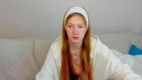 Snapshot of agnesarden chatting on 17, 11, 2025 AgnesArden online show from 17, 11, 2025