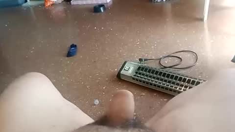 agustingaleano14 online show from 28, 10, 2025