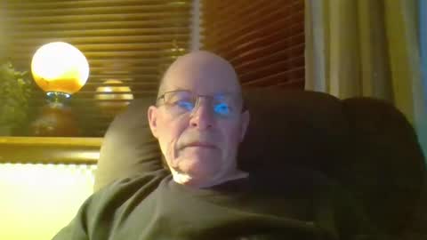 Snapshot of aguynrkfrd chatting on 15, 1, 2025 aguynrkfrd online show from 15, 1, 2025