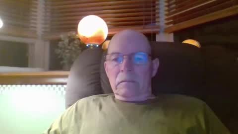 Snapshot of aguynrkfrd chatting on 5, 10, 2025 aguynrkfrd online show from 5, 10, 2025