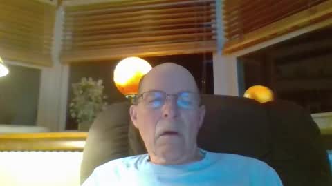 Snapshot of aguynrkfrd chatting on 15, 4, 2026 aguynrkfrd online show from 15, 4, 2026