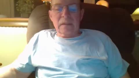 Snapshot of aguynrkfrd chatting on 17, 4, 2026 aguynrkfrd online show from 17, 4, 2026