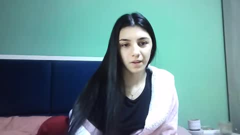 Snapshot of ahotkitty18 chatting on 30, 12, 2024 Selena online show from 30, 12, 2024
