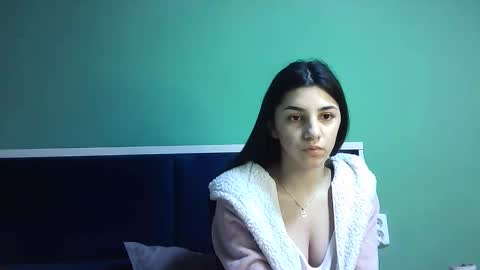 Snapshot of ahotkitty18 chatting on 7, 1, 2025 Selena online show from 7, 1, 2025