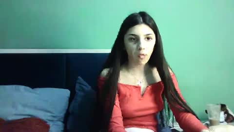 Snapshot of ahotkitty18 chatting on 12, 1, 2025 Selena online show from 12, 1, 2025
