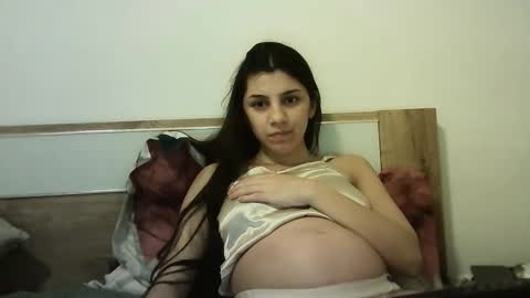 Snapshot of ahotkitty18 chatting on 28, 10, 2025 Selena online show from 28, 10, 2025