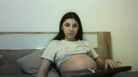 Snapshot of ahotkitty18 chatting on 5, 11, 2025 Selena online show from 5, 11, 2025