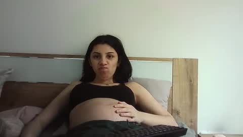 Snapshot of ahotkitty18 chatting on 8, 11, 2025 Selena online show from 8, 11, 2025