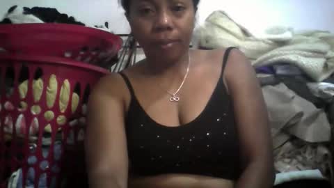 Snapshot of aicha_boobs chatting on 18, 5, 2026 Aicha boobs online show from 18, 5, 2026