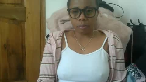 Snapshot of aicha_boobs chatting on 30, 6, 2026 Aicha boobs online show from 30, 6, 2026
