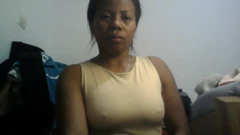 Snapshot of aicha_boobs chatting on 28, 7, 2026 Aicha boobs online show from 28, 7, 2026