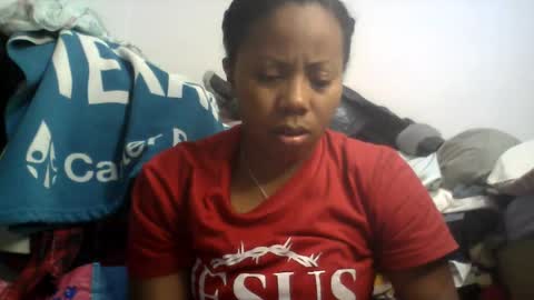Snapshot of aicha_boobs chatting on 2, 8, 2026 Aicha boobs online show from 2, 8, 2026