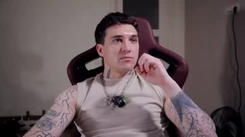 aiden_kristofer online show from 25, 6, 2026