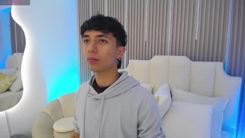 Snapshot of aiden_rivers_ chatting on 10, 3, 2026 Aiden online show from 10, 3, 2026