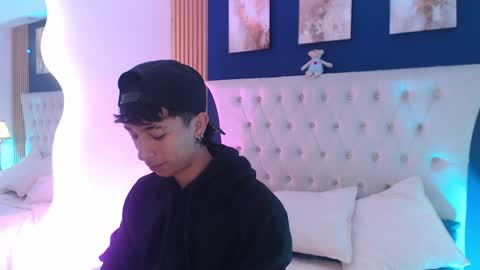 Snapshot of aiden_rivers_ chatting on 3, 4, 2026 Aiden online show from 3, 4, 2026