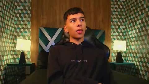 aiden_royce online show from 24, 10, 2025