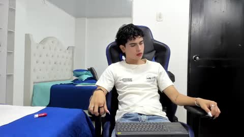 Aiden  online show from 1, 3, 2025