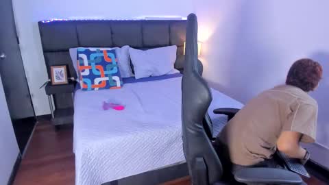 Aiden  online show from 1, 12, 2025