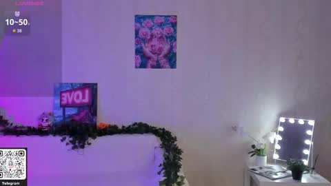 Snapshot of aiklynne chatting on 21, 11, 2025 Lynn online show from 21, 11, 2025