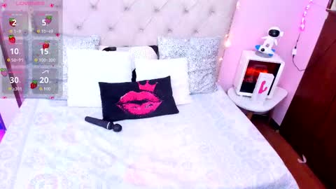 Snapshot of aileen_brown chatting on 28, 10, 2025 Aileen online show from 28, 10, 2025