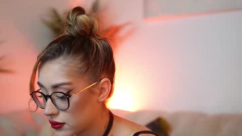  Aileen  online show from 10, 11, 2025