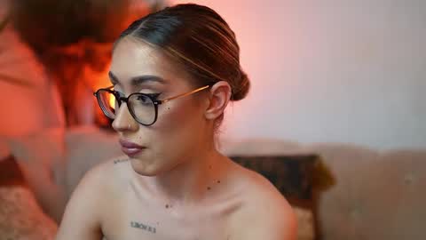 Snapshot of aileenaxa chatting on 20, 4, 2026 Aileen online show from 20, 4, 2026