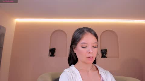  AILEEN VEGA  online show from 22, 12, 2024