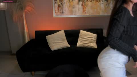  AILEEN VEGA  online show from 19, 1, 2025