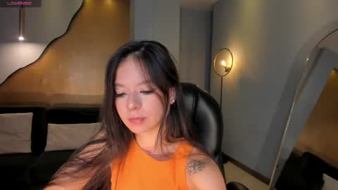  AILEEN VEGA  online show from 18, 2, 2025