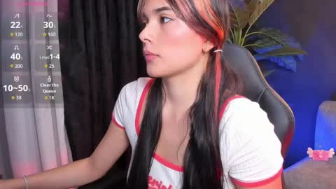 Snapshot of aili_queen chatting on 24, 5, 2026 Catalina online show from 24, 5, 2026