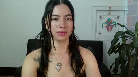 Snapshot of aine_ileana chatting on 9, 7, 2026 J online show from 9, 7, 2026
