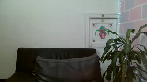Snapshot of aine_ileana chatting on 10, 7, 2026 J online show from 10, 7, 2026