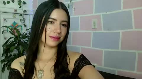 Snapshot of aine_ileana chatting on 17, 7, 2026 J online show from 17, 7, 2026