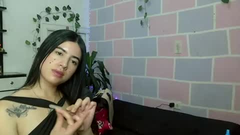 Snapshot of aine_ileana chatting on 24, 7, 2026 J online show from 24, 7, 2026
