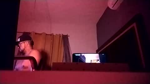 Snapshot of airoon91 chatting on 27, 10, 2025 airoon91 online show from 27, 10, 2025