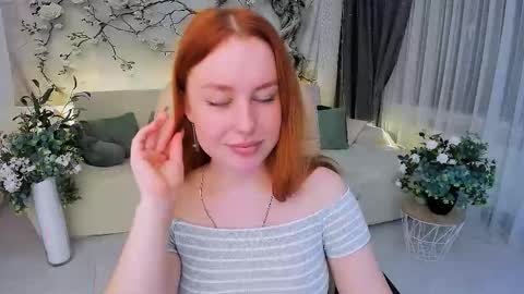 Snapshot of airysilhouette chatting on 5, 11, 2025 Louise online show from 5, 11, 2025