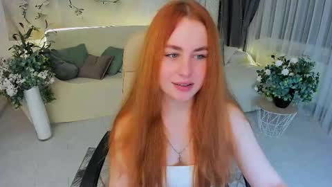 Snapshot of airysilhouette chatting on 7, 11, 2025 Louise online show from 7, 11, 2025