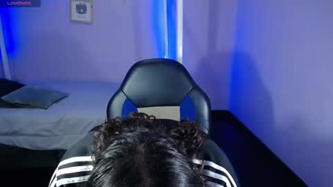 Snapshot of aisha_beneth chatting on 3, 10, 2025     online show from 3, 10, 2025